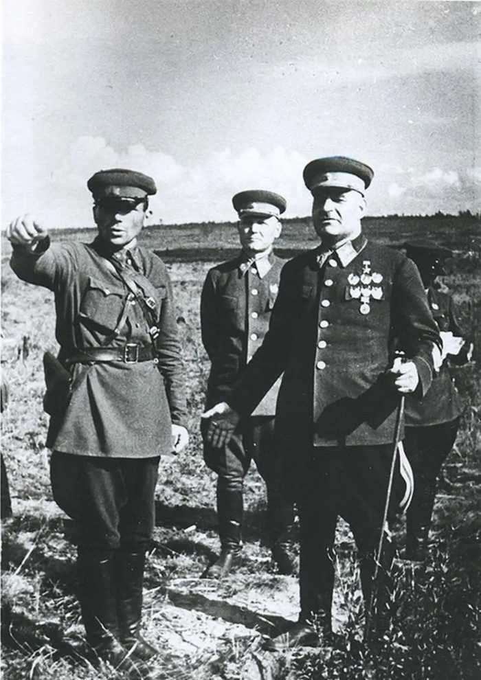 41年大溃败的苏军，比亚韦斯托克包围圈，库里克元帅与第十集团军